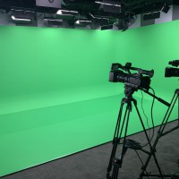 虚拟教学直播导播间整体设计 广播级虚拟演播厅蓝绿箱施工方案
